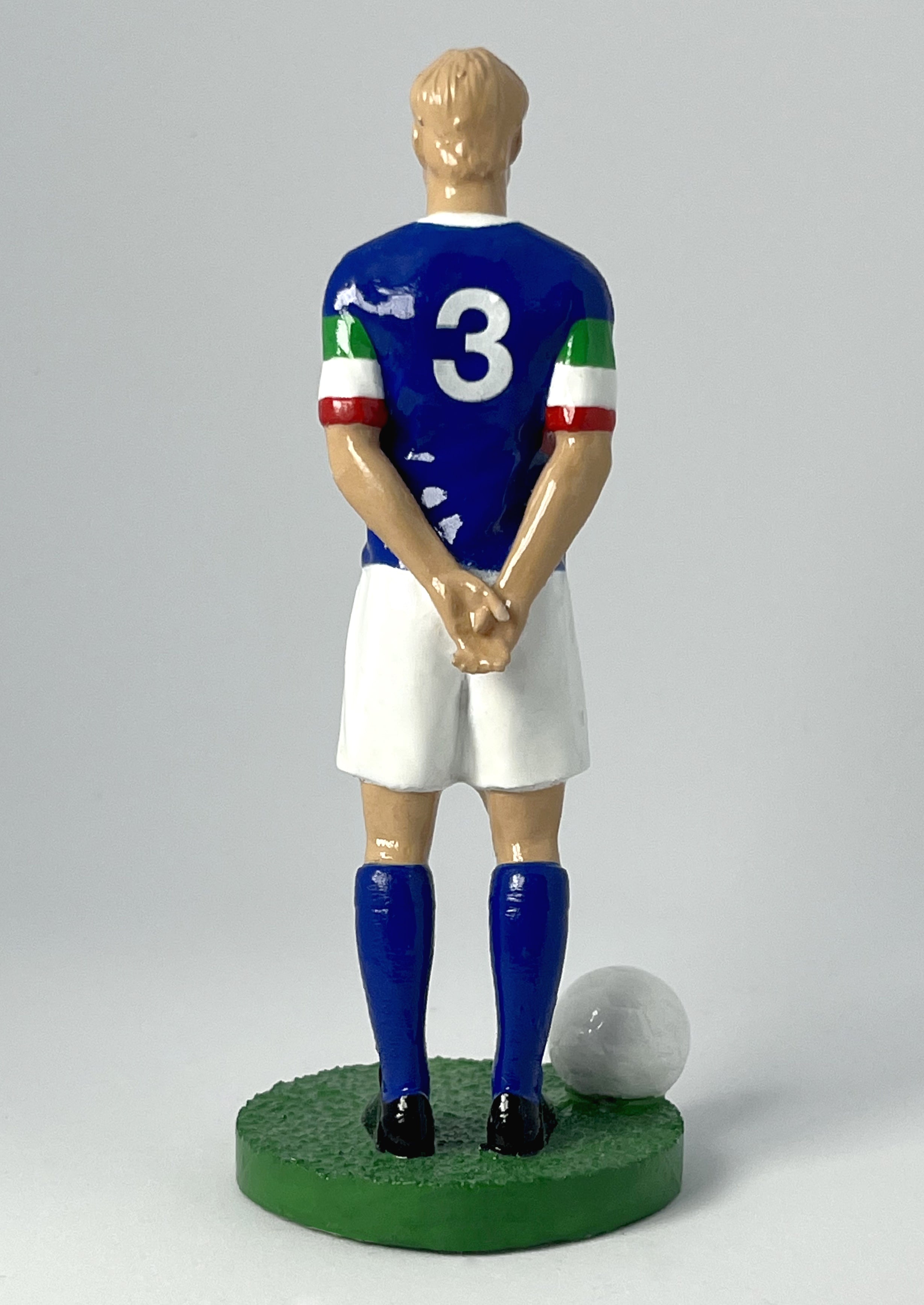 Figurine de collection Match Day FC équipe d'Italie, maillot bleu azur, vue de dos.
